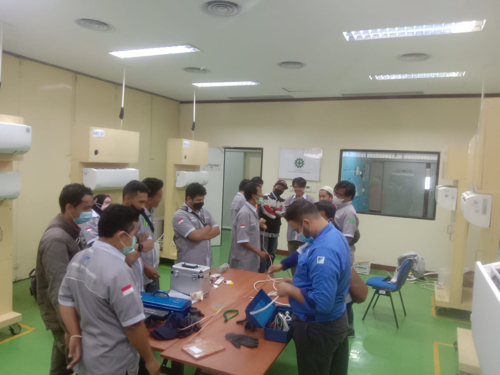 PRAKTEK KEAHLIAN UNIT AIR CONDITIONER